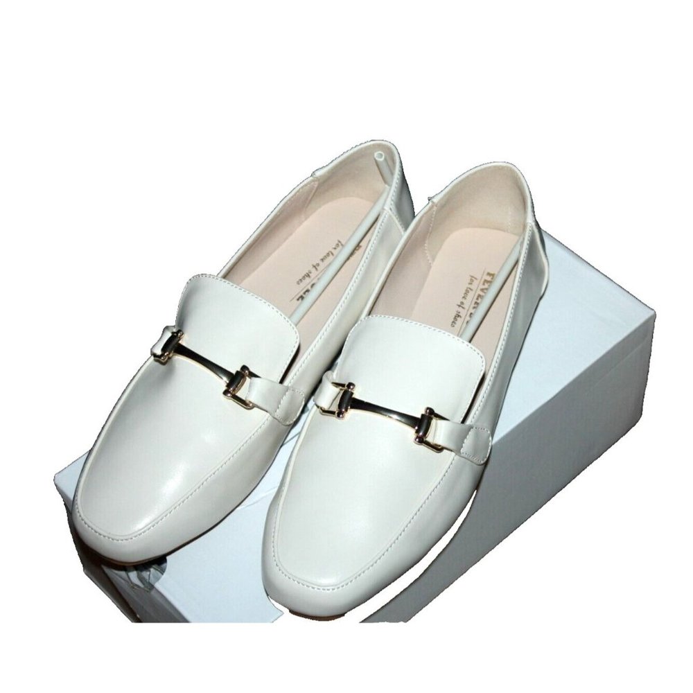 Fever Sole Ivory Faux Patent Leather Flats Gold Metal Women's Shoes Size 7.5 NEW